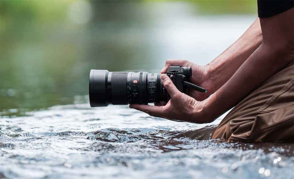 FE 100 mm F2.8 Macro GM OSS | SEL100M28GM | Sony India
